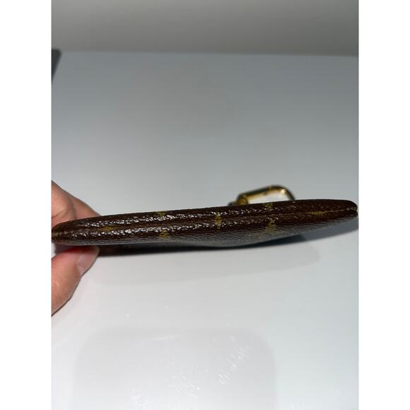 Louis Vuitton - Picture 4 of 6